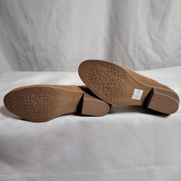 Skechers NWOT Women's Lasso Tan Booties Leather Size 9 Memory Foam Insole - Picture 5 of 11